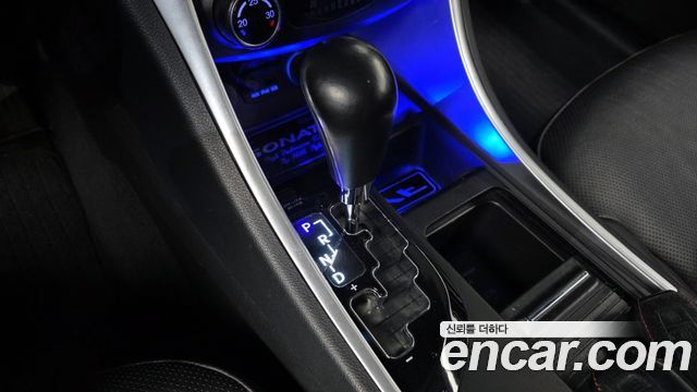 Hyundai Sonata 2010 — photo 9
