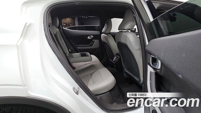 Polestar Polestar 2 2023 — photo 18