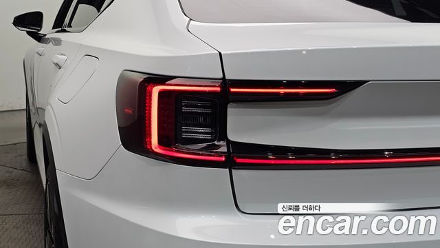 Polestar Polestar 2 2023 — photo 9