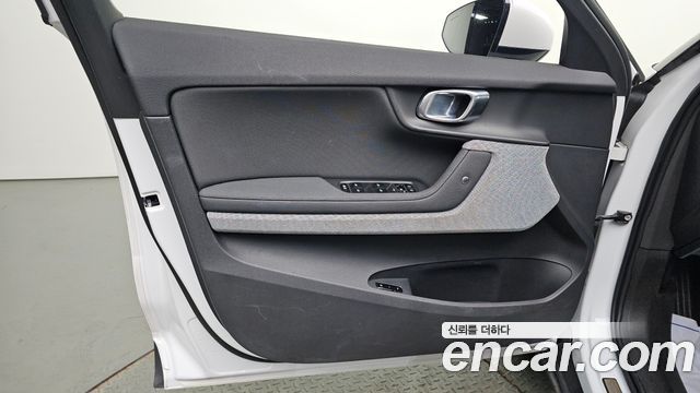 Polestar Polestar 2 2023 — photo 14