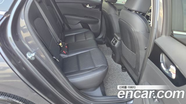 Kia K3 2022 — photo 8