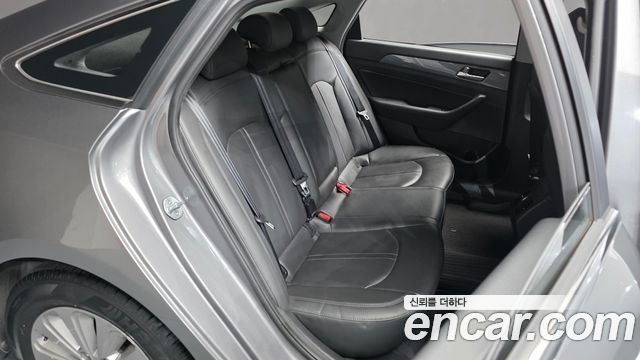 Hyundai Sonata 2017 — photo 17