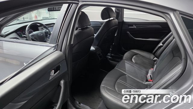 Hyundai Sonata 2017 — photo 26