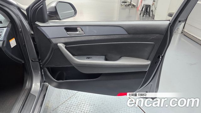 Hyundai Sonata 2017 — photo 15