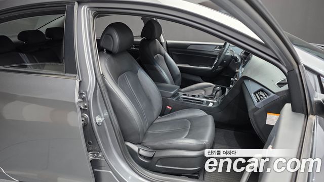 Hyundai Sonata 2017 — photo 16