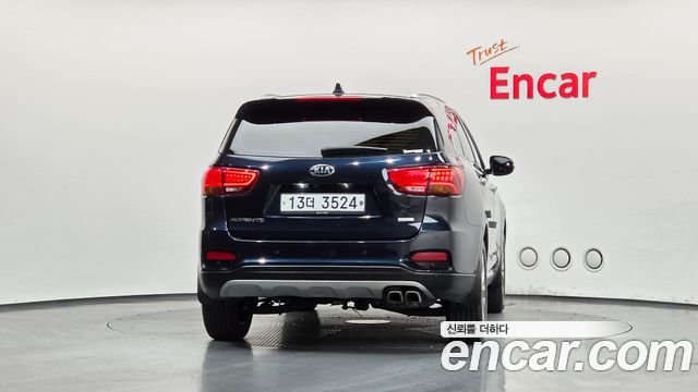 Kia Sorento 2018 — photo 4