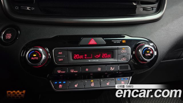 Kia Sorento 2018 — photo 32