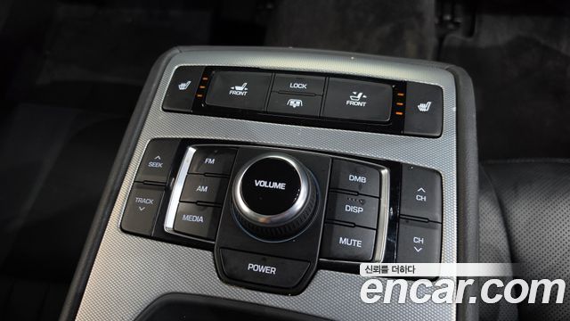 Genesis G80 2017 — photo 18