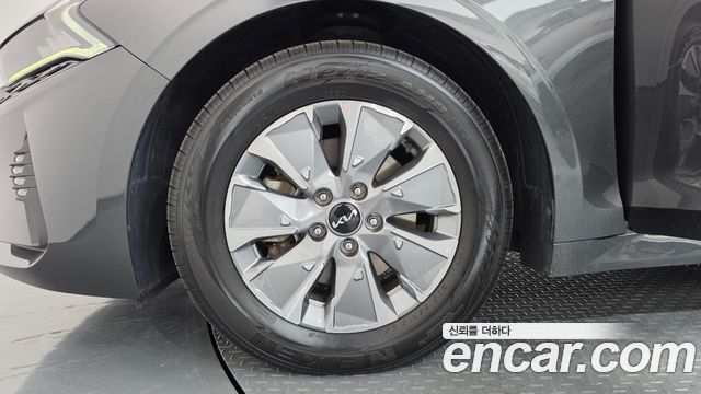 Kia K5 2023 — photo 5