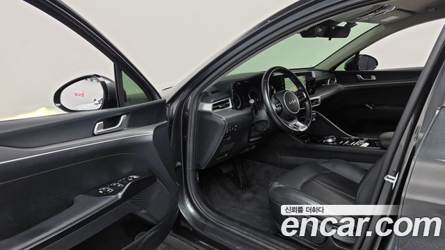 Kia K5 2023 — photo 10