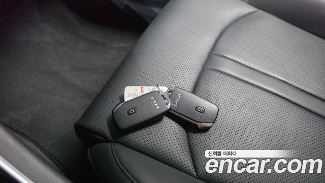 Kia K5 2023 — photo 15