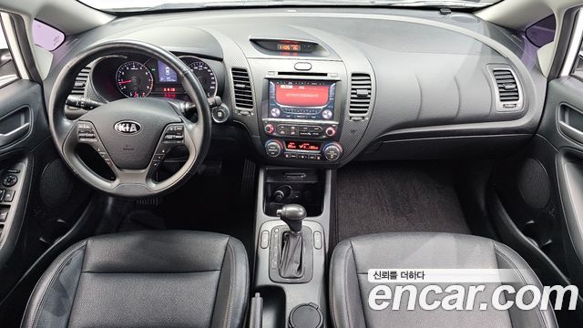 Kia K3 2014 — photo 10