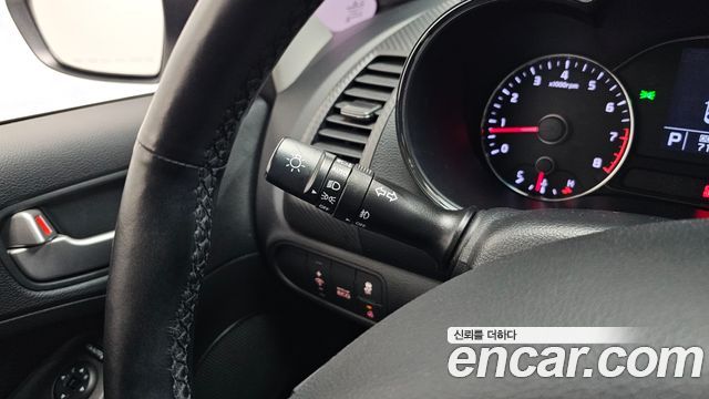 Kia K3 2014 — photo 24