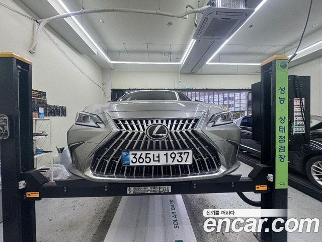 Lexus ES 2026 — photo 1