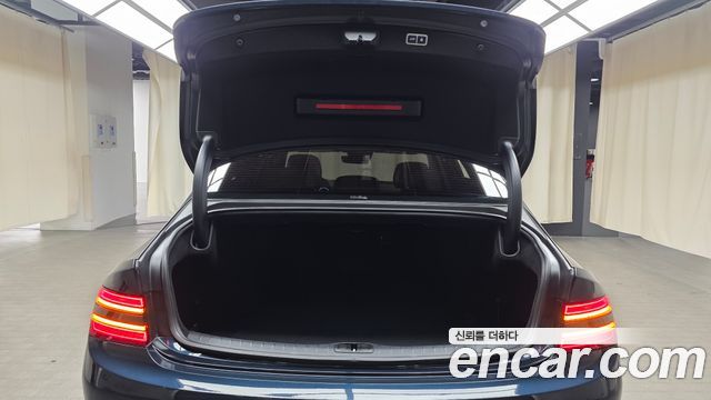 Genesis G80 2022 — photo 22