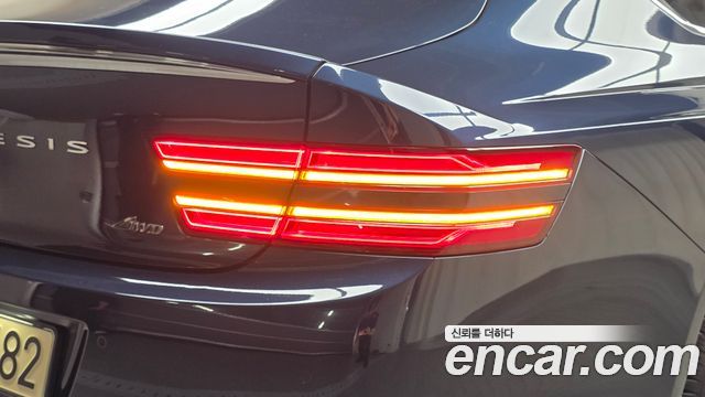 Genesis G80 2022 — photo 9