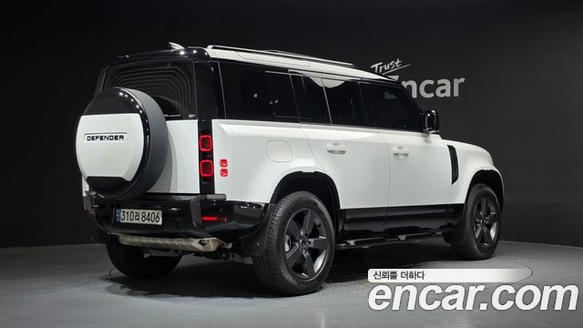 Land Rover Defender 2025 — photo 2