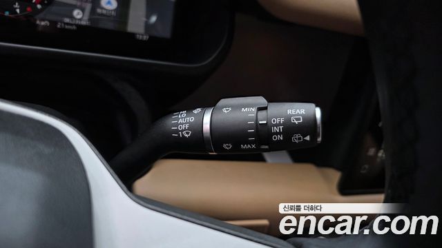 Land Rover Defender 2025 — photo 30