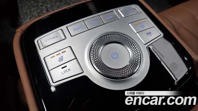 Genesis G80 2022 — photo 19