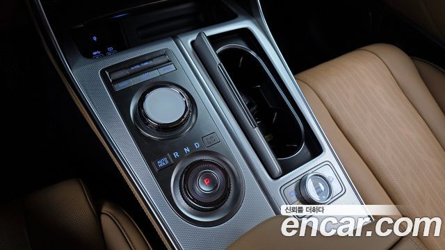 Genesis GV80 2023 — photo 12
