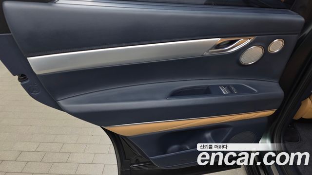 Genesis GV80 2023 — photo 15