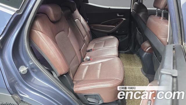 Hyundai Santafe 2017 — photo 12