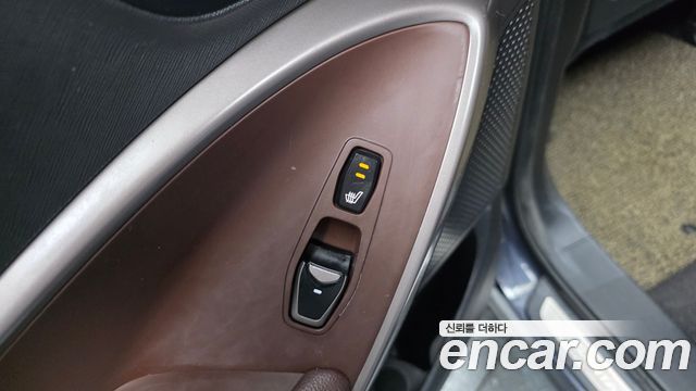 Hyundai Santafe 2017 — photo 18