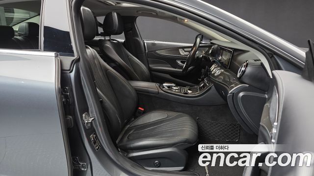 Mercedes-Benz CLS-Class 2019 — photo 11