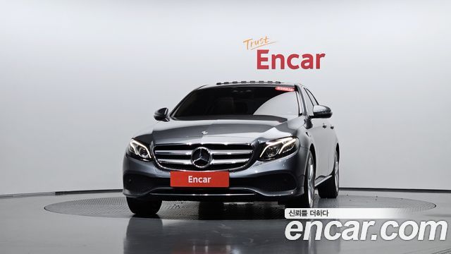 Mercedes-Benz E-Class 2018 — photo 3