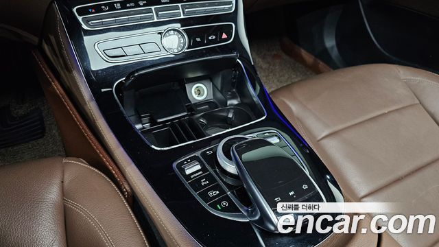 Mercedes-Benz E-Class 2018 — photo 26
