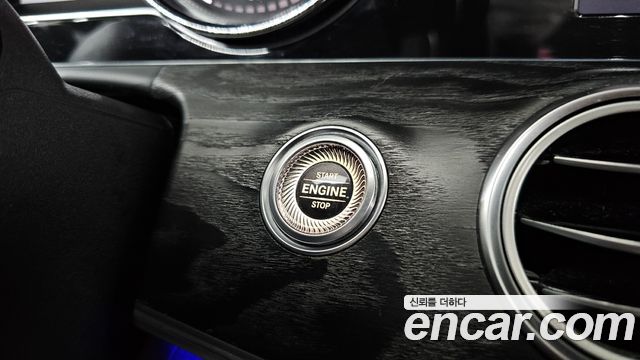 Mercedes-Benz E-Class 2018 — photo 29