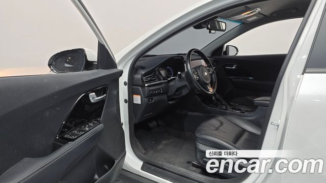Kia Niro 2021 — photo 13