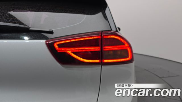 Kia Niro 2021 — photo 9