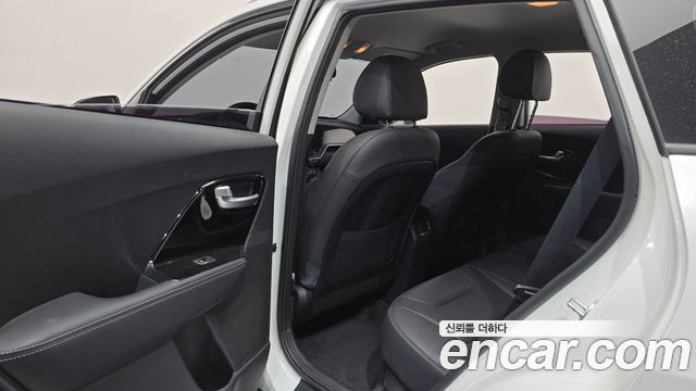 Kia Niro 2021 — photo 29