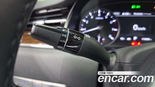 Kia K9 2019 — photo 29