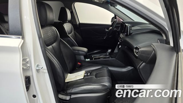Hyundai Santafe 2019 — photo 16