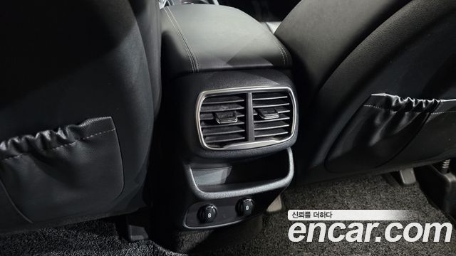 Hyundai Santafe 2019 — photo 28