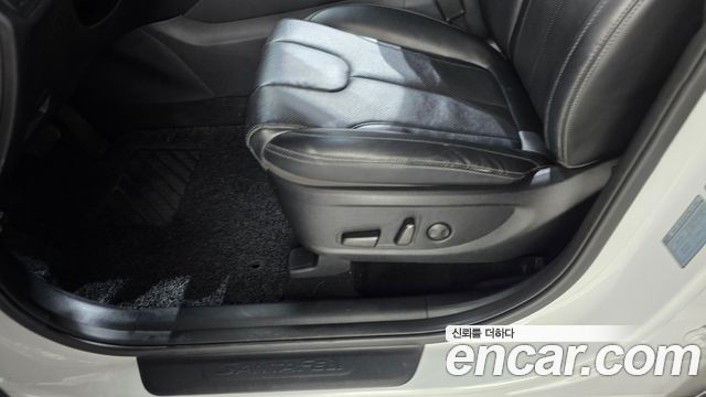 Hyundai Santafe 2019 — photo 29