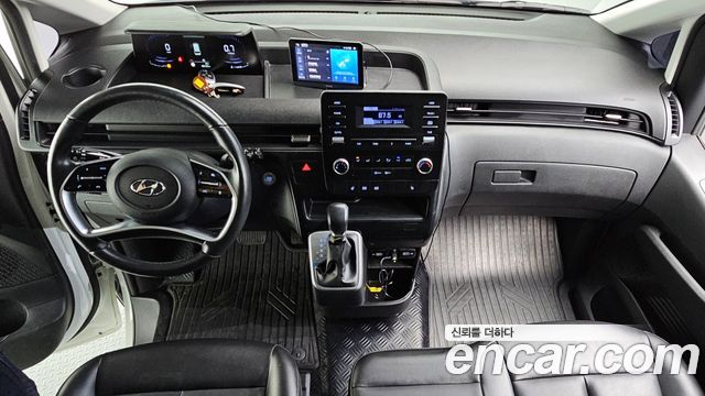 Hyundai Staria 2022 — photo 7