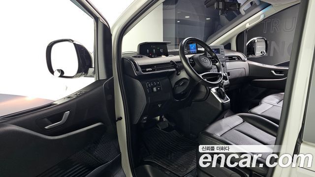 Hyundai Staria 2022 — photo 10