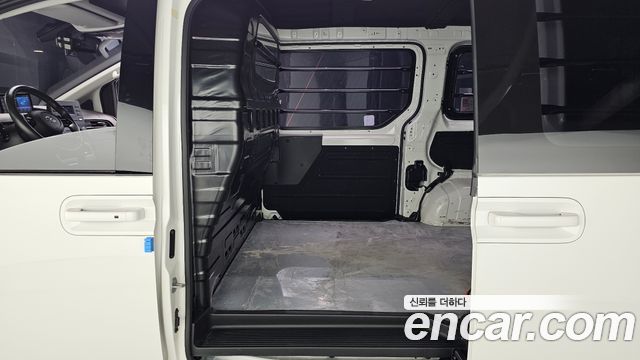 Hyundai Staria 2022 — photo 12