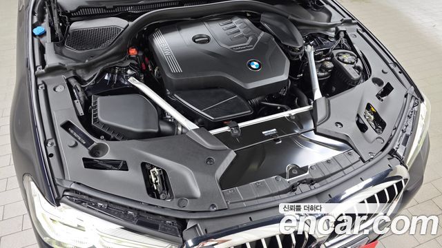 BMW 5-Series 2023 — photo 6