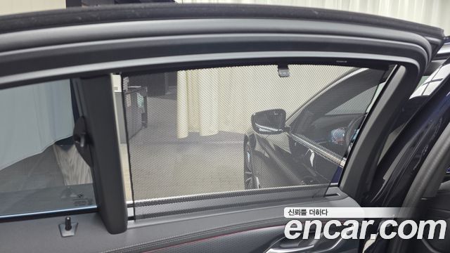 BMW 5-Series 2023 — photo 24