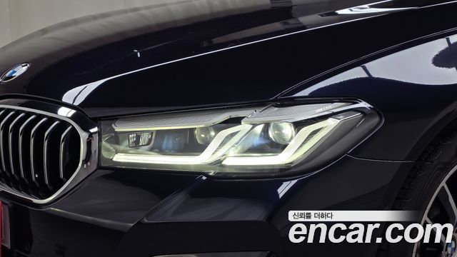 BMW 5-Series 2023 — photo 8