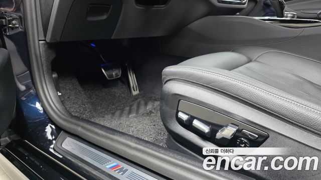 BMW 5-Series 2023 — photo 29