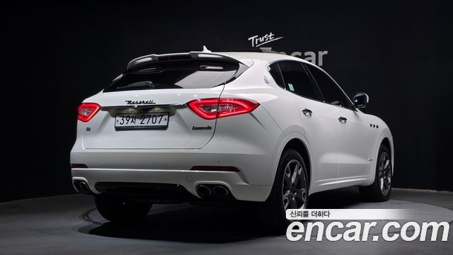 Maserati Levante 2018 — photo 2