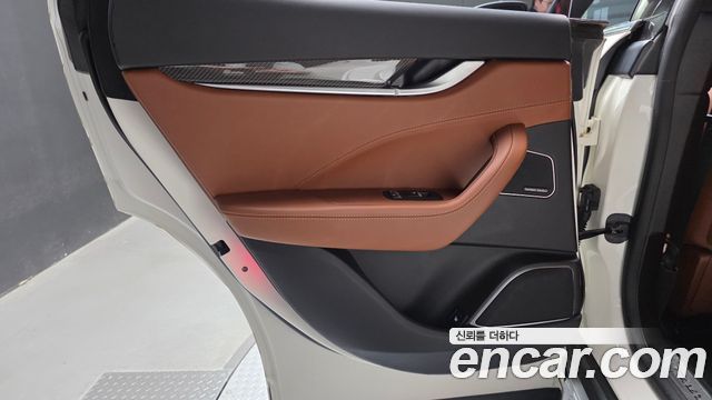 Maserati Levante 2018 — photo 15