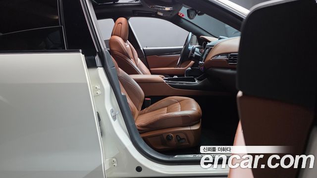 Maserati Levante 2018 — photo 16