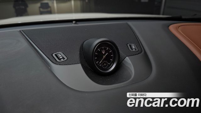 Maserati Levante 2018 — photo 27