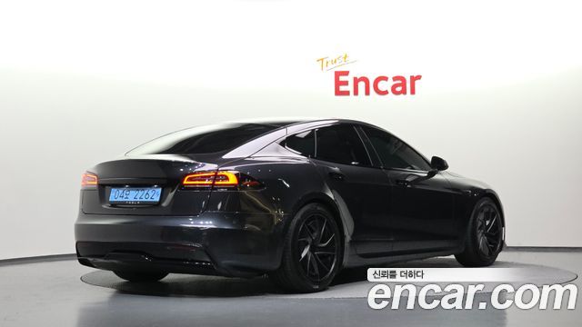 Tesla Model S 2026 — photo 2